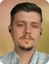 Uczestnik targów Talent Days - Mateusz opowiada o swojej pracy jako inżynier danych, którą dostał po targach pracy